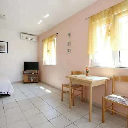 Studio In Rogoznica With Balcony, Air Conditioning, Wi-fi * Rogoznica (Sibenik-Knin)