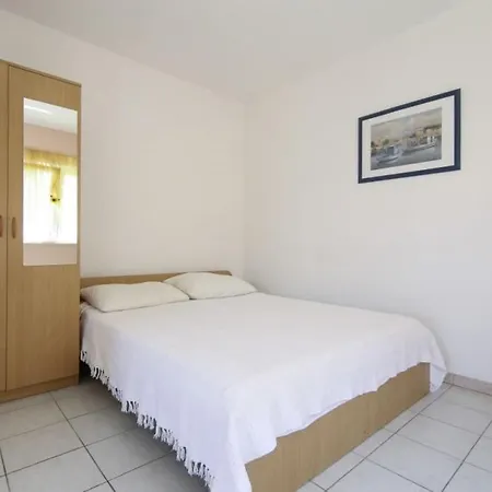Studio In Rogoznica With Balcony, Air Conditioning, Wi-fi Apartamento Rogoznica (Sibenik-Knin)