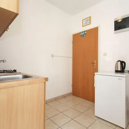 Studio In Rogoznica With Balcony, Air Conditioning, Wi-fi Apartamento